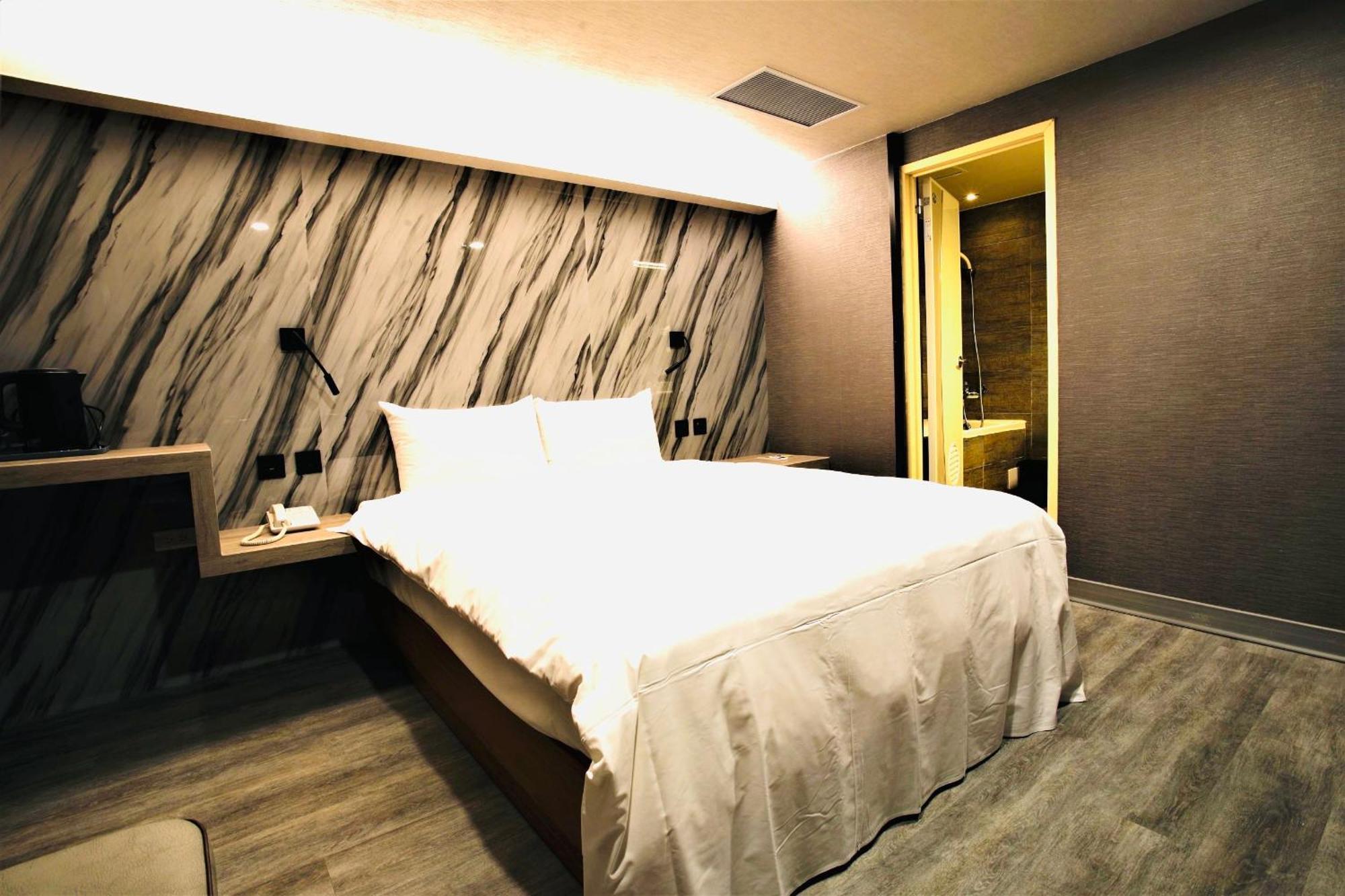 Golden Home Hotel Tajpej Buitenkant foto