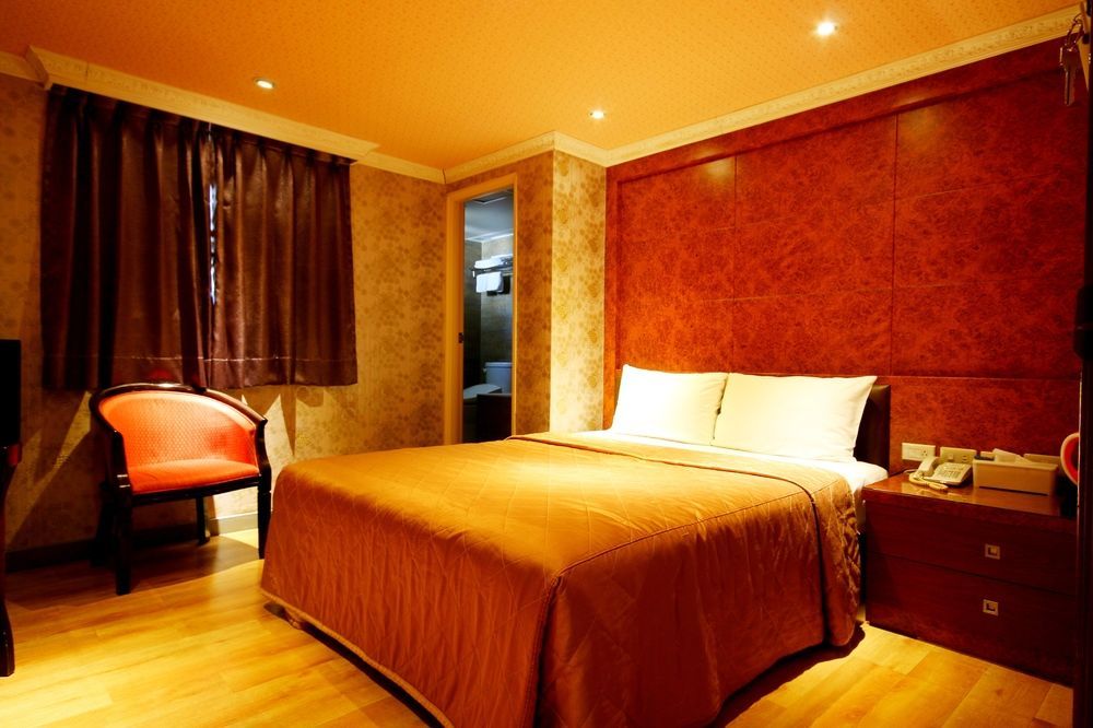 Golden Home Hotel Tajpej Buitenkant foto
